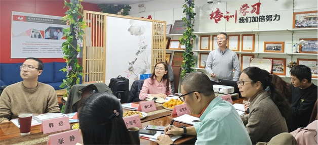 �Ͼ����պ����W�����������z�I(y��)�M�м��g(sh��)����